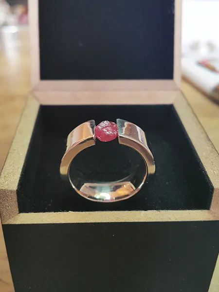 Rubinring – Unikat aus der Goldschmiede Atelier Andreas T. in Hannover