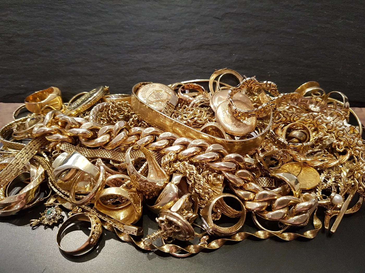 Altgold und Goldschmuck – Grundlage für den Goldpreis beim Ankauf