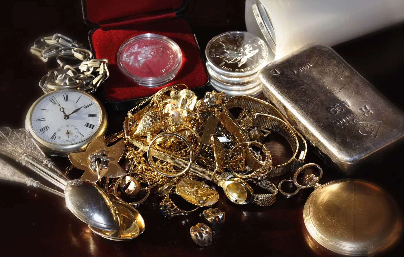 Goldschmuck, Taschenuhr und Silberbarren – Goldankauf für Sehnde