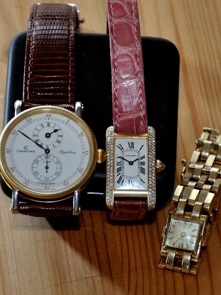 Goldene Armbanduhren beim Uhrenankauf in Hannover